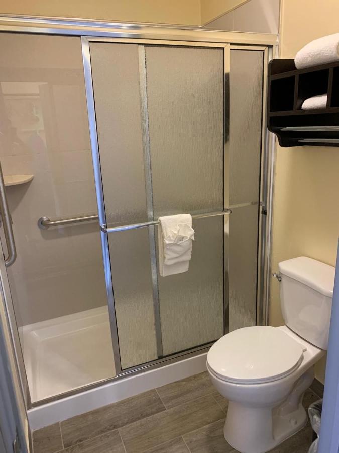 Homestay Inn & Suites Edinburg Buitenkant foto
